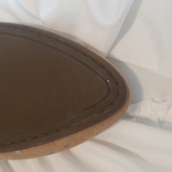 Shoes - Picture 6 of 8